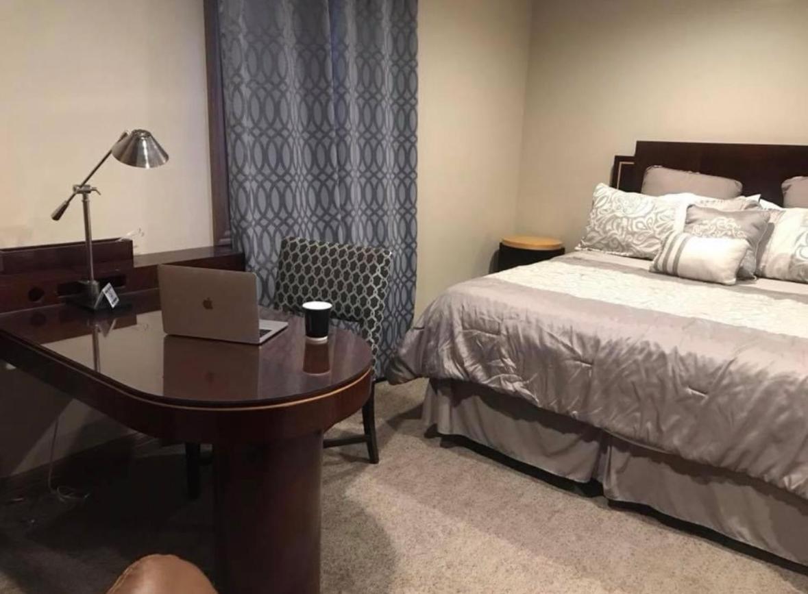 Baltzell Lodge Great Bend Esterno foto